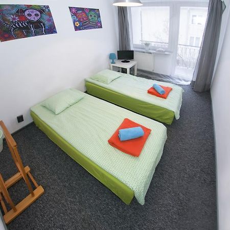 Wierzbno Hostel Варшава Экстерьер фото