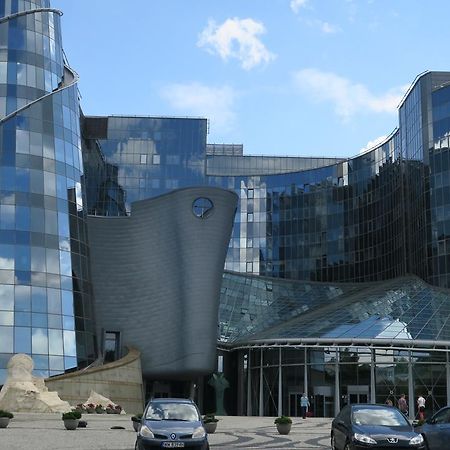 Wierzbno Hostel Варшава Экстерьер фото