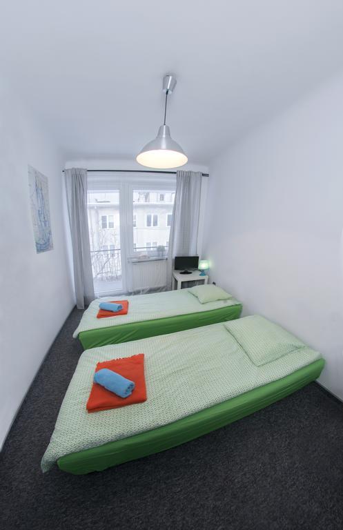 Wierzbno Hostel Варшава Экстерьер фото