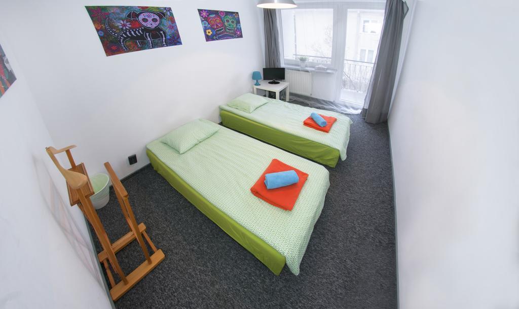 Wierzbno Hostel Варшава Экстерьер фото