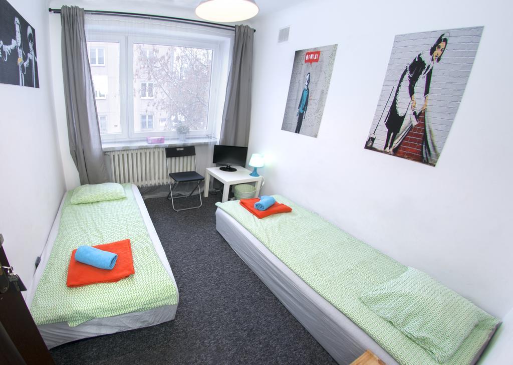 Wierzbno Hostel Варшава Экстерьер фото