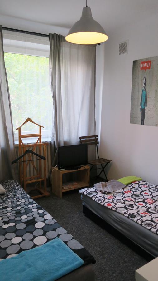 Wierzbno Hostel Варшава Экстерьер фото